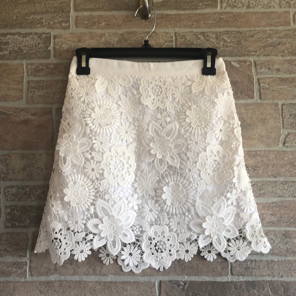 Topshop Dresses & Skirts - Topshop 3D Lace Skirt